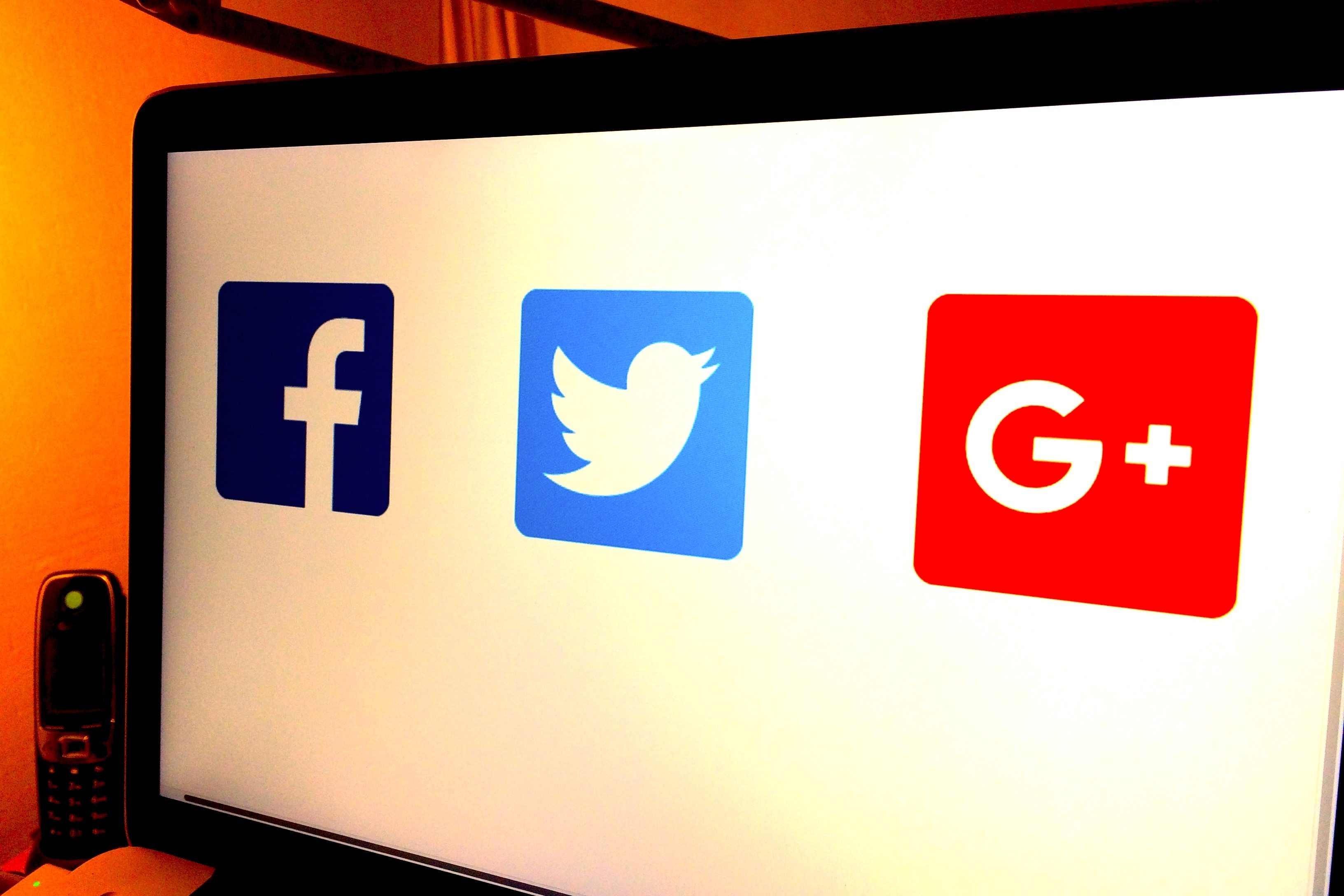 AB Google, Facebook ve Twitter